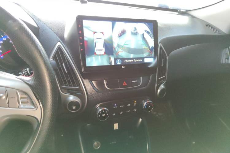 Used Hyundai ix35 2015 2.0L Automatic 2WD Comfort Edition China V Standard Audio And AC Panel