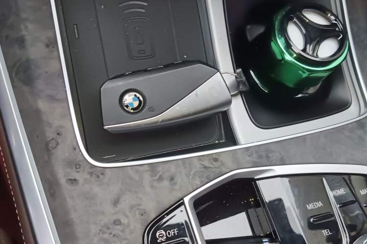 Used BMW X5 2023 xDrive 30Li Luxury M Sport Package
