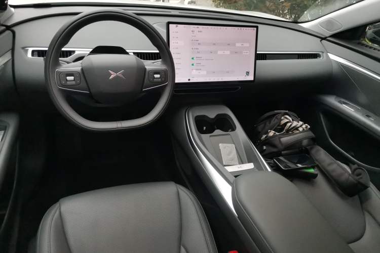 Used XPeng MONA M03 2025 600 with Ultra-Long Range Max Center Console