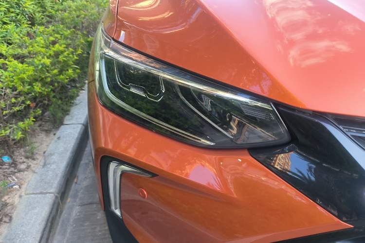 Used Chevrolet Trax 2022 Encore RS 1.5T CVT Cool Right Front Headlight