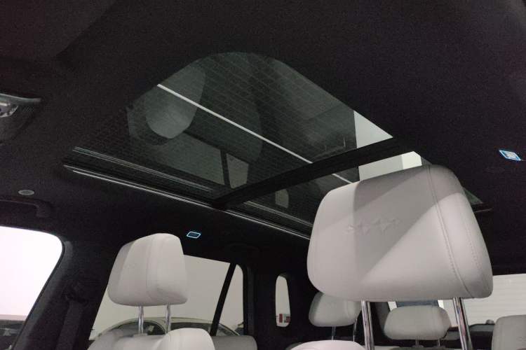 Used Formula Leopard Titanium 3 2025 501 km Range Rear-Wheel Drive Intelligent Driving Max Edition