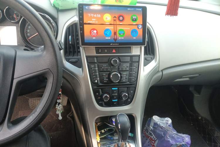 Used Buick GT 2013 XT 1.6L Automatic Comfort Edition Audio And AC Panel