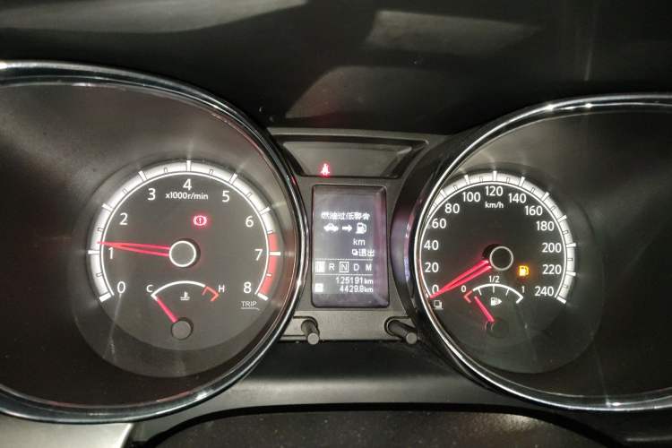 Used Venucia T70 2015 2.0L CVT Smart Choice Edition Instrument Cluster