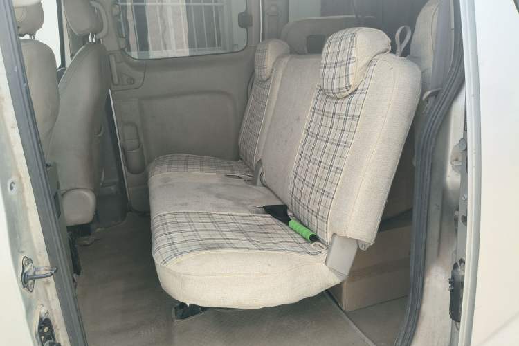 Used Nissan NV200 2014 1.6L CVT Luxury Model China IV Standard Left Rear Seat