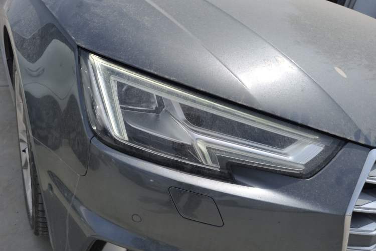Used Audi A4L 2019 40 TFSI Fashion Edition China VI Emission Standard Right Front Headlight