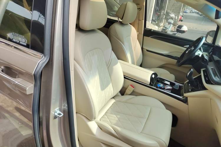 Used Buick GL8 2023 ES Lu Zun Luxury Model
