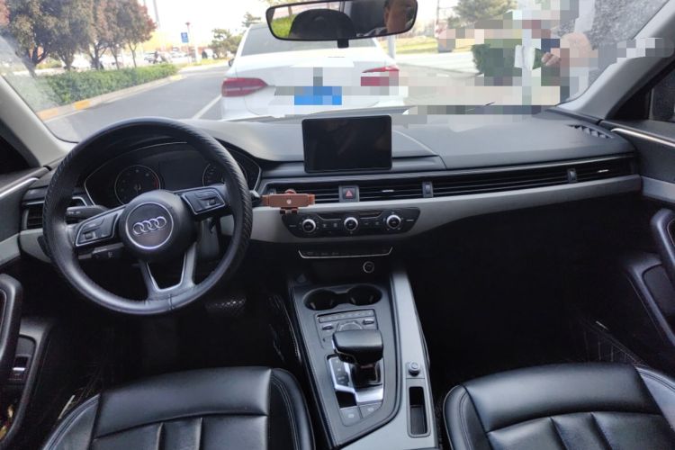 Used Audi A4L 2017 40 TFSI Ambition Edition
