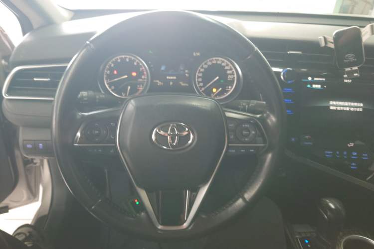 Used Toyota Camry 2019 Revised Version 2.0G Luxury Edition
