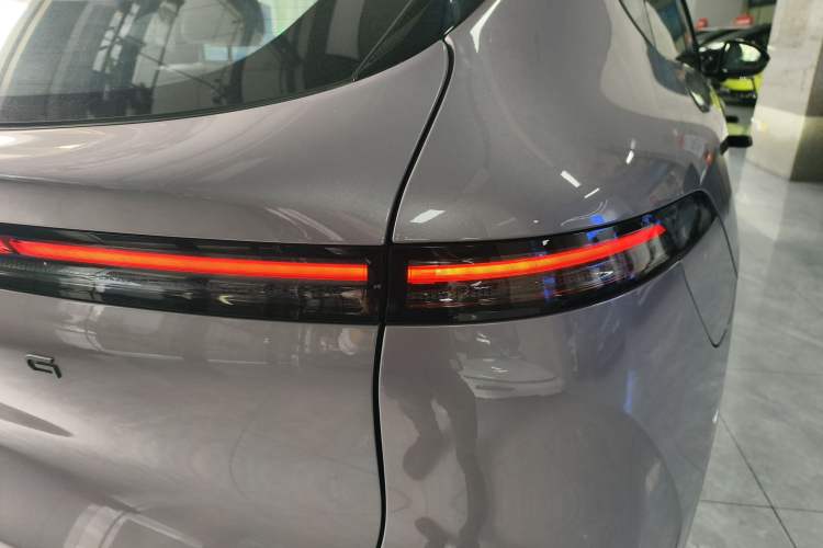 Used XPeng G6 2025 625 Long-Range Max Flagship Edition Right Rear Taillight