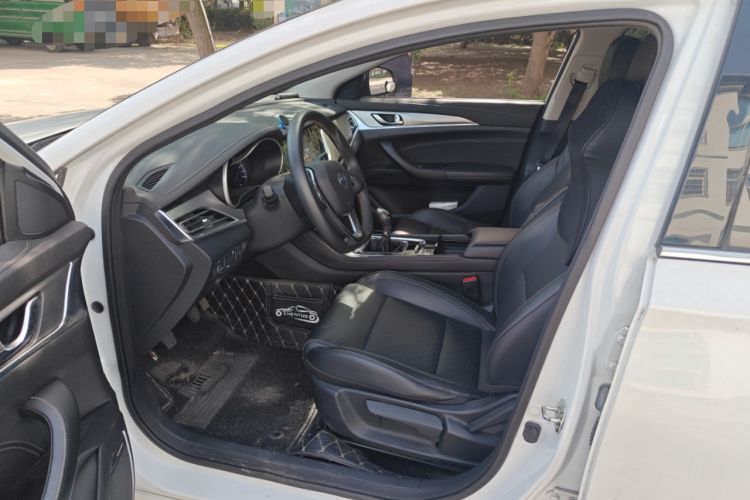 Used Changan Eado 2018 High-Energy Edition 1.6L GDI Manual Pioneer Model China V Standard
