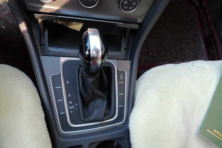 Used Volkswagen Golf 2015 1.4TSI Automatic Comfort Model
