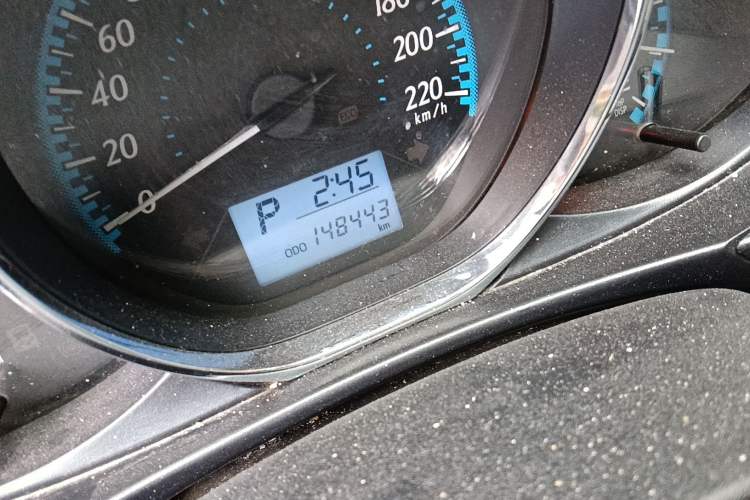 Used Toyota YARiS L Zhi Xiang 2017 1.5E CVT Dynamic Edition Odometer Close Up