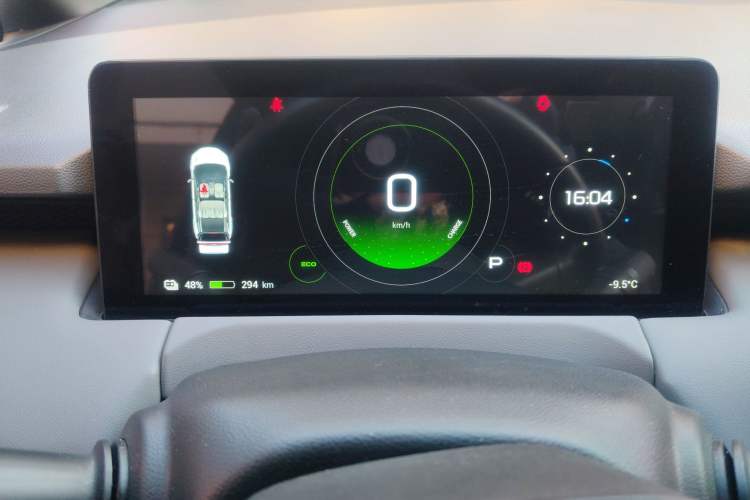 Used Hycan Z03 2022 620 km Range Trendy Cool Version 160 kW 76.8 kWh