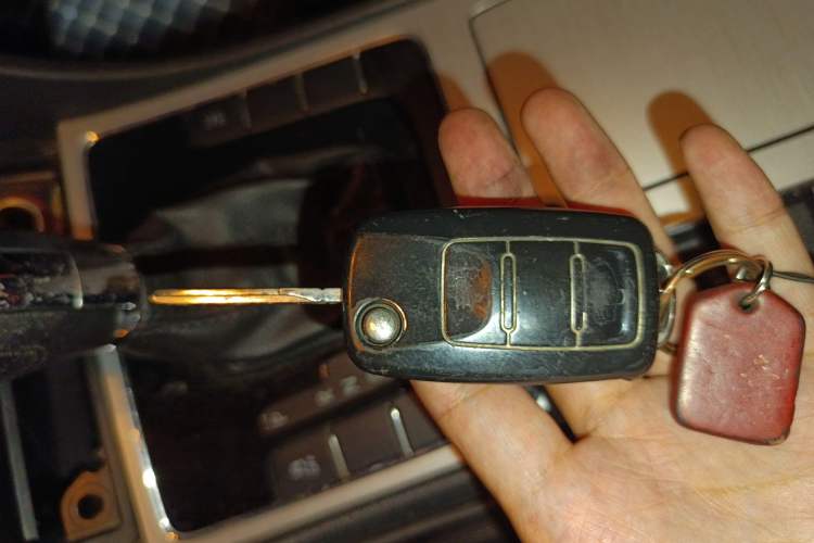 Used Volkswagen Passat 2014 1.8TSI DSG 30th Anniversary Edition Vehicle Key