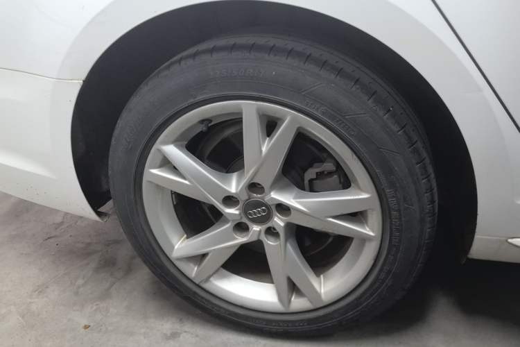 Used Audi A4L 2019 35 TFSI Ambition China VI