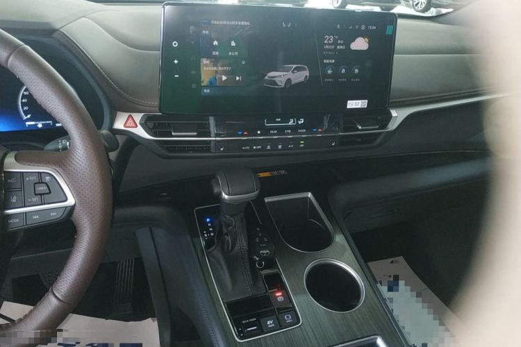 Used Toyota Granvia 2026 Model 2.5L Hybrid Prestige PLUS Four-Wheel Drive Edition