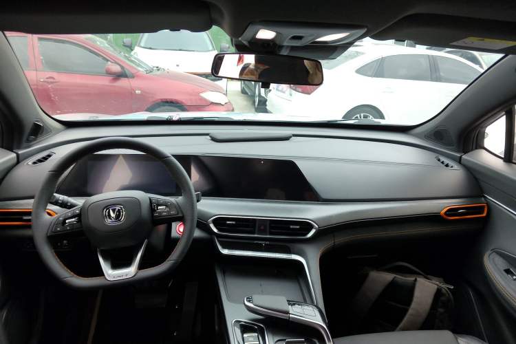 Used Changan UNI-T 2022 1.5T Luxury Edition