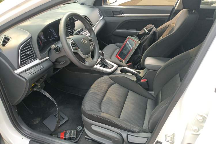 Used Hyundai Elantra (6th Generation / Lingdong) 2016 1.6L Automatic ZhiXuan – Elite Version