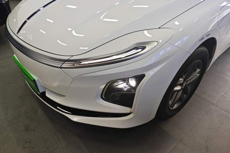 Used Hongqi E-QM5 2025 500km Range Commuter Version