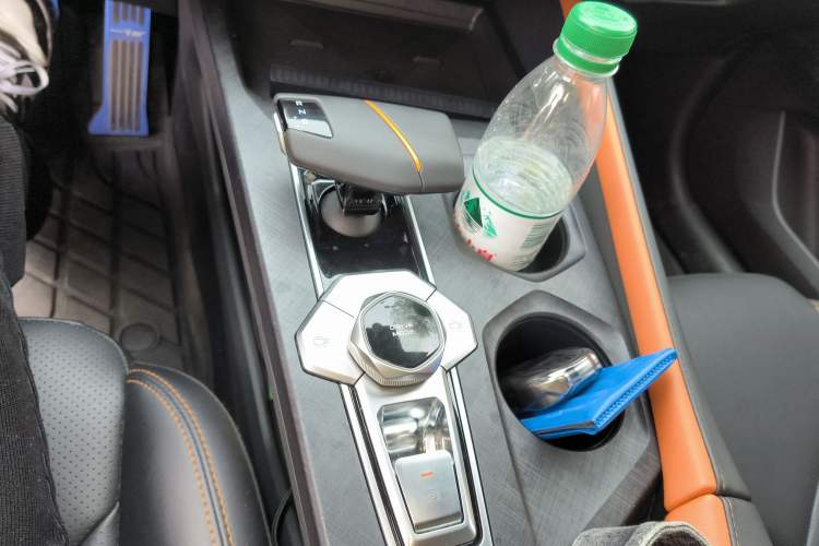 Used CHANGAN UNI-V 2023 1.5T Prestige Model