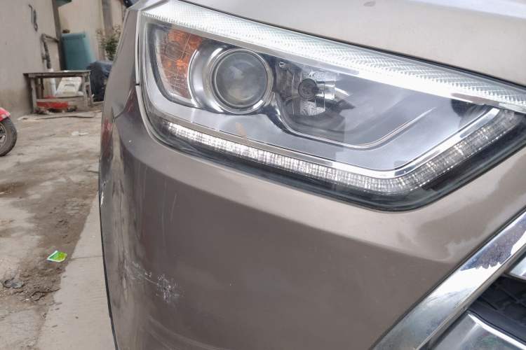 Used JAC Group Refine S3 2016 1.5L CVT Luxury Smart Version Right Front Headlight