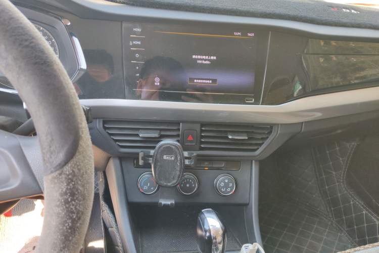 Used Volkswagen Bora 2021 1.5L Automatic Fashionable Smart Connectivity Version Audio And AC Panel