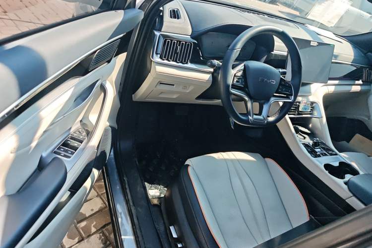 Used BYD Song PLUS New Energy 2023 Champion Edition DM-i 110KM Flagship PLUS Driver Seat