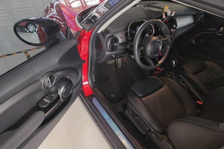 Used MINI 2022 2.0T COOPER S Classic Edition Driver Seat