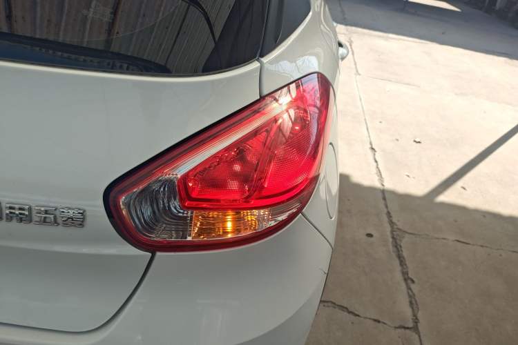 Used Baojun 310 2016 1.2L manual Comfort trim level
