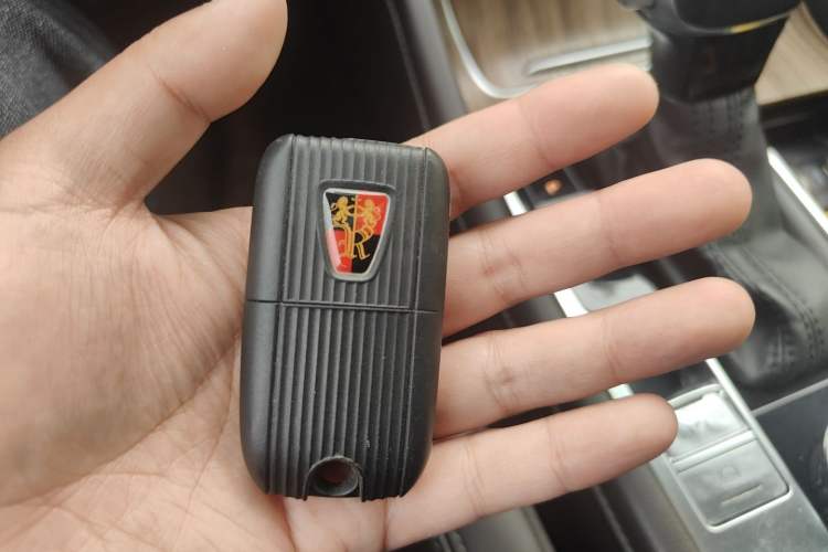 Used Roewe RX8 2018 30T Smart Connectivity Four-Wheel Drive Flagship Edition
