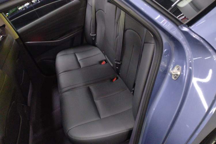 Used Nissan N6 2026 Model 180 Max Left Rear Seat