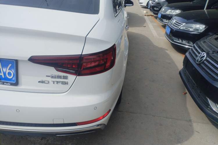 Used Audi A4L 2019 40 TFSI Fashion Version China V Right Rear Taillight