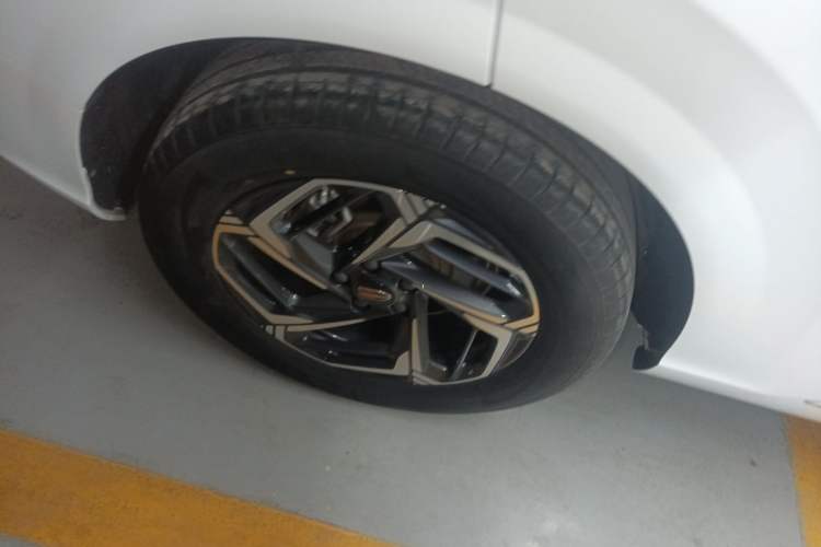 Used Hongqi HS3 2023 1.5T Two-Wheel Drive Shanwei Edition
