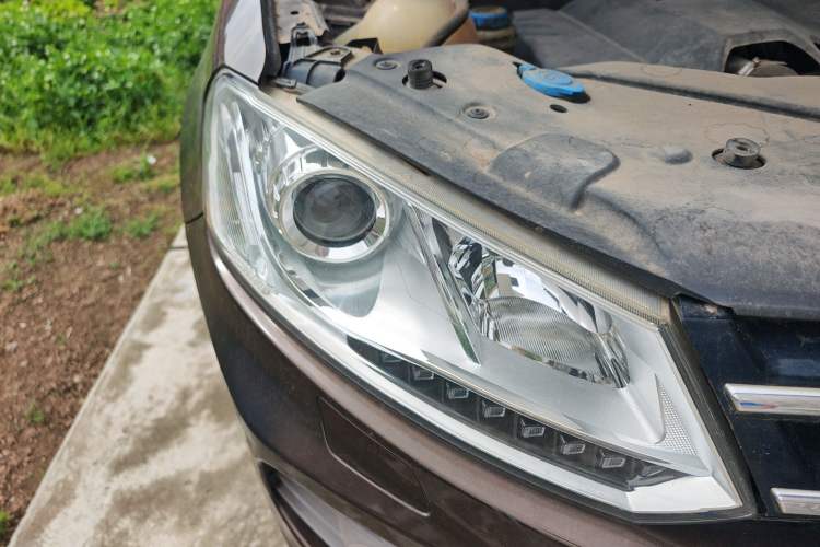 Used Zotye T600 2014 1.5T Manual Luxury Model Right Front Headlight