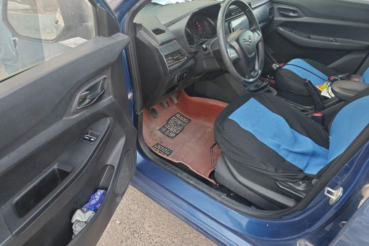 Used Wuling Hongguang 2019 1.5L S Basic Window-Sealed Vehicle China VI LAR Driver Seat