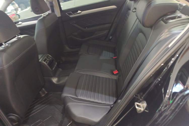 Used Volkswagen Magotan 2025 Zhongxiang Version 280TSI DSG Comfort Edition
