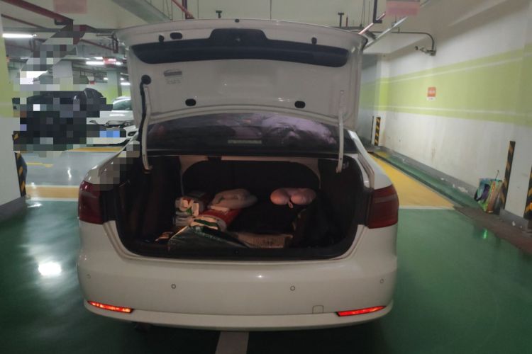 Used Volkswagen Lavida 2013 Restyled Classic 1.6L Automatic Comfort Edition Trunk