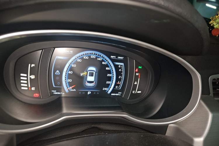 Used Geely Auto Emgrand X7 Sport 2016 1.8TD Automatic ZhiZun Version
