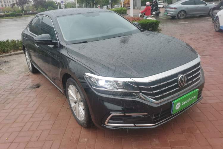 Used Volkswagen Passat 2021 330TSI Elite Edition Front Right 45 Deg