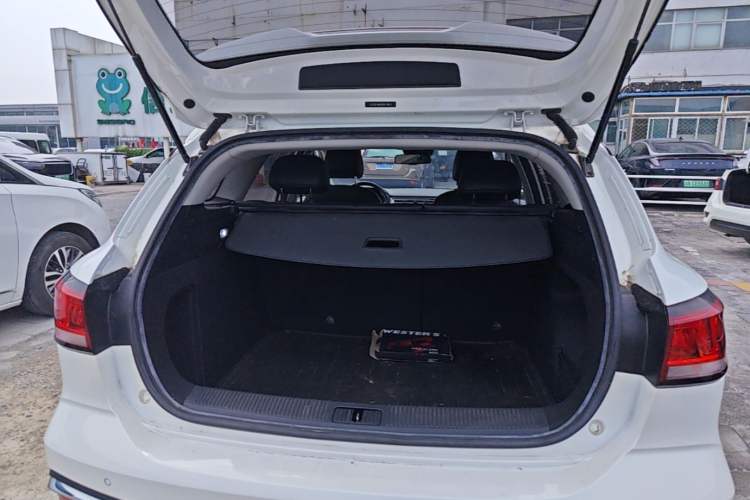 Used Roewe Ei5 2019 Smart Connect Supreme Edition
