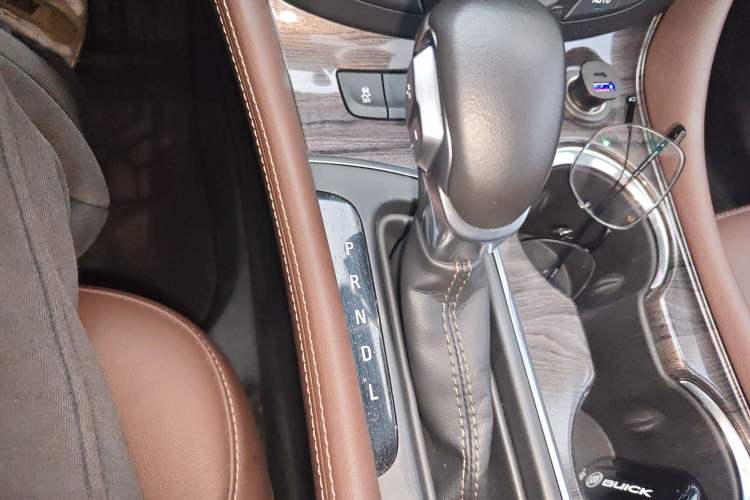 Used Buick Envision 2017 28T Four-Wheel Drive Elite Model
