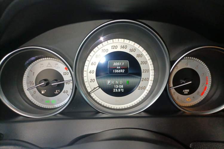 Used Mercedes-Benz C-Class 2013 C 180 Classic Grand Edition Instrument Cluster