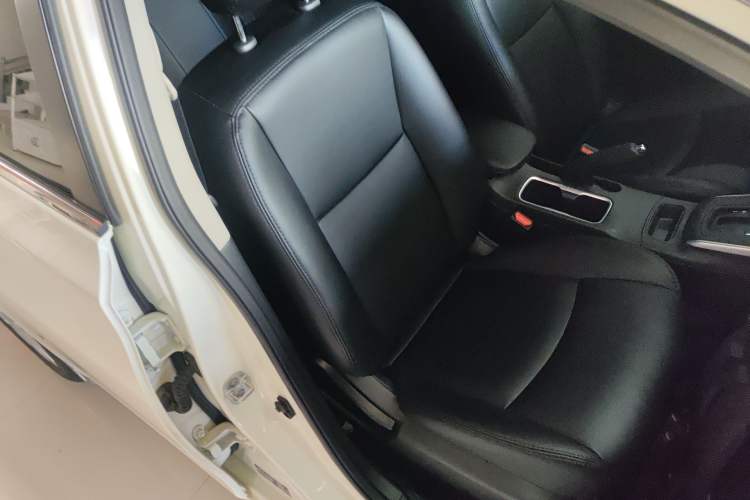 Used Nissan Sylphy 2024 Classic 1.6XE CVT Comfort Edition Right Front Seat