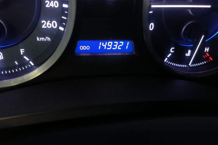 Used Lexus IS 2011 250 Sport Edition Odometer Close Up