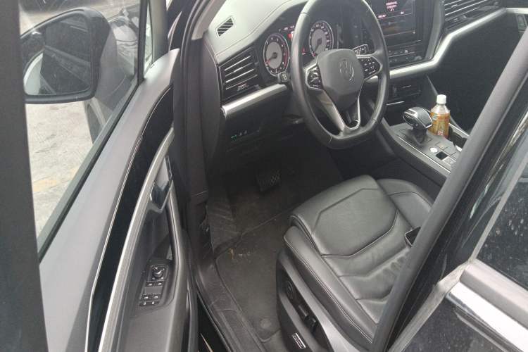 Used Volkswagen Touareg 2021 2.0 TSI Flagship Special Edition Driver Seat