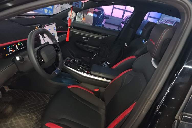 Used JETOUR Dashing i-DM 2023 1.5T DHT Lightning 01
