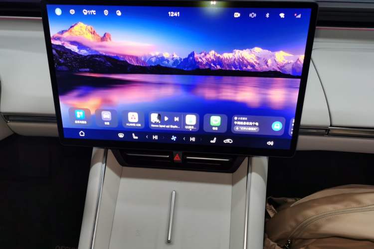 Used Hima Luxeed S7 2024 Ultra Four-Wheel Drive Flagship Edition Audio And AC Panel