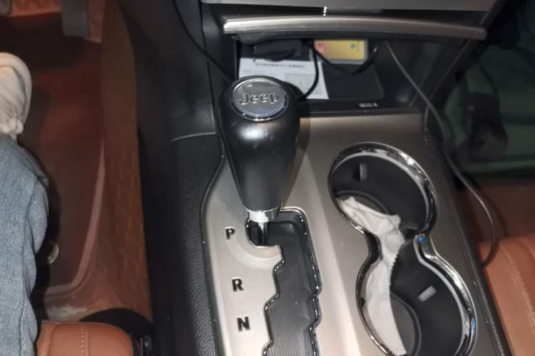 Used Jeep Grand Cherokee 2012 3.6L Flagship Prestige Edition