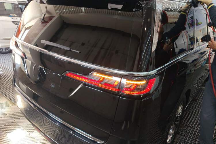 Used VOYAH Dream 2022 Low-Carbon Edition Dream+ Smart Enjoyment Package Rear Left 45 Deg