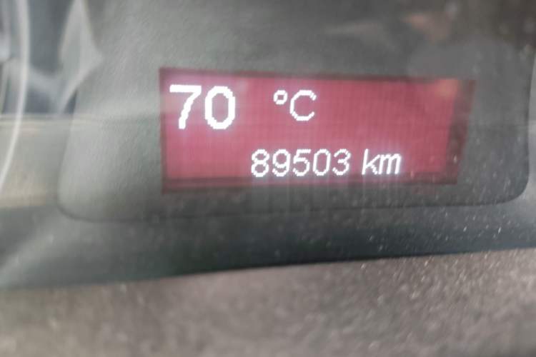 Used Fiat Viaggio 2012 1.4T Automatic Enjoyment Edition Odometer Close Up